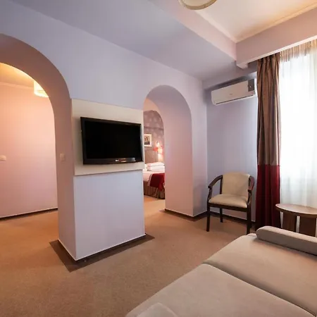 Ambasador Hotel 4*