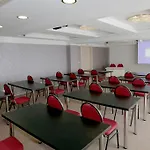 فندق Ambasador 4*