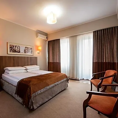 Hotell Ambasador 4*