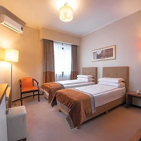 Hotell Ambasador 4*