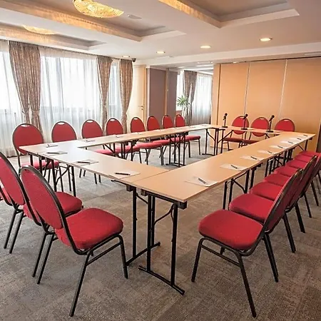 Hotell Ambasador 4*