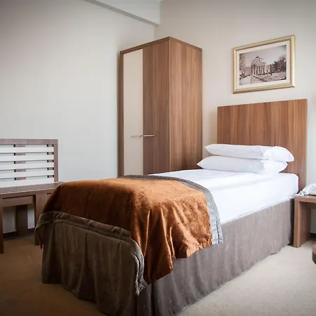 Ambasador בוקרשט